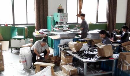 “毅”心深耕 只為制造 ——記瑞諾網絡CEO鄭毅助力制造業發展的十年 “毅”心深耕 只為制造 ——記瑞諾網絡CEO鄭毅助力制造業發展的十年