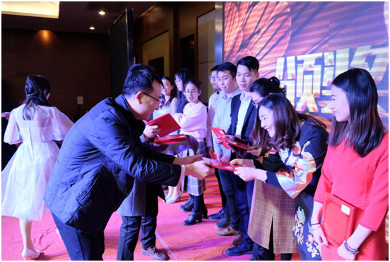 努力就有回報(bào) 努力就有回報(bào)