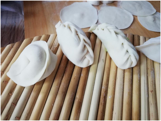 包餃子